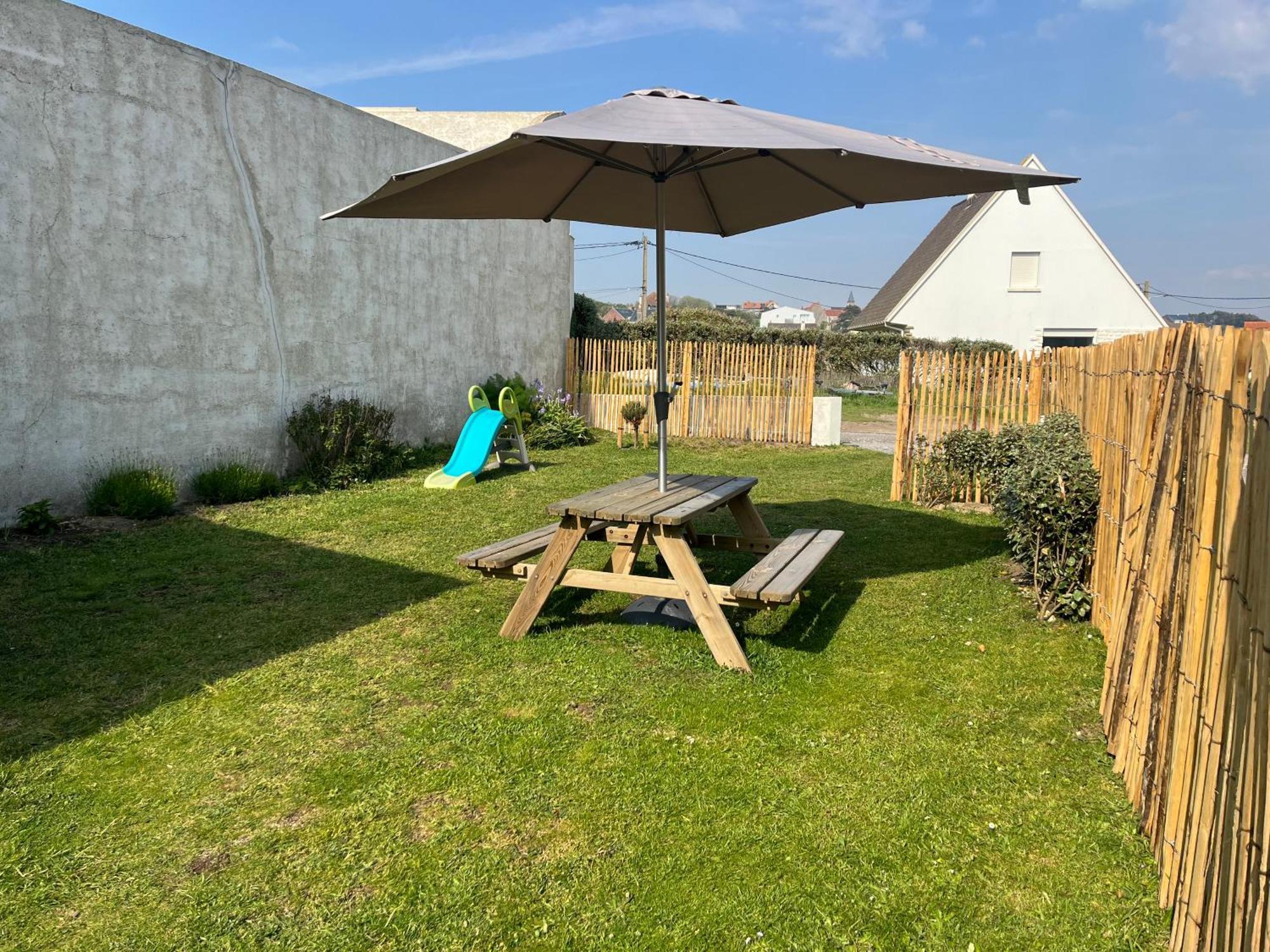 La Maison - Ambleteuse - Vue Sur Mer Et Jardin Luaran gambar
